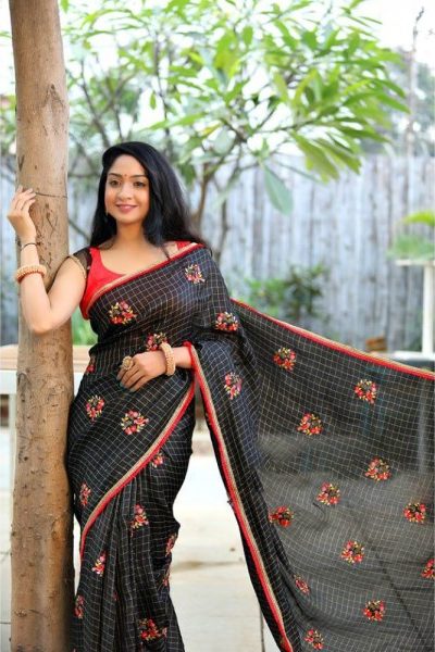 black-colour-jacquard-cotton-chex-embroidered-with-lace-work-saree