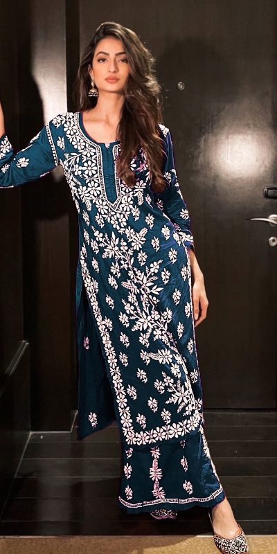 Grand Navy Blue Georgette Thread Embroidered Salwar Suit