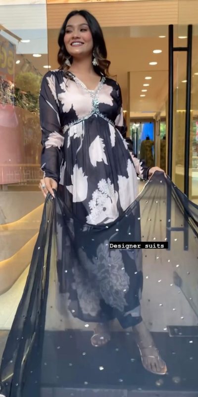 Splendorous Black Color Chinon Silk Digital Printed Salwar Suit