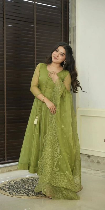 SRK 5184 Green Color Georgette Embroidery Work Salwar Suit Wedding, Party, Festive, Events Expected Delivery 4-6 Working Days @ 2049/- | Jump Suits, Salwar suit, Designer Suits, Casual Suits, Creative suits, Palazzo Suits, Party Wear Suits, Patiala Suits, Straight Suits