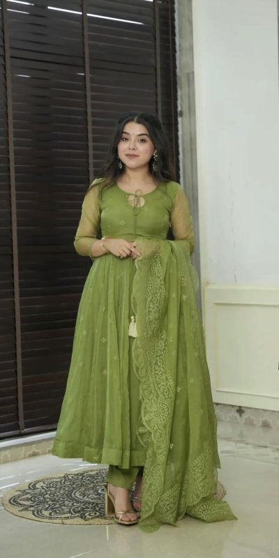SRK 5184 Green Color Georgette Embroidery Work Salwar Suit Wedding, Party, Festive, Events Expected Delivery 4-6 Working Days @ 2049/- | Jump Suits, Salwar suit, Designer Suits, Casual Suits, Creative suits, Palazzo Suits, Party Wear Suits, Patiala Suits, Straight Suits