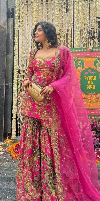 BD 1731 Pink Silk- Faux Georgette Digital Print Salwar Suit Casual, Wedding, Party, Festive, Events Etc.4-6 Working Days@ 1999/-only | Jump Suits, Salwar suit, Designer Suits, Casual Suits, Creative suits, Palazzo Suits, Party Wear Suits, Patiala Suits, Straight Suits