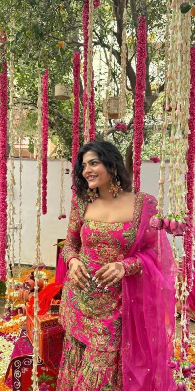 BD 1731 Pink Silk- Faux Georgette Digital Print Salwar Suit Casual, Wedding, Party, Festive, Events Etc.4-6 Working Days@ 1999/-only | Jump Suits, Salwar suit, Designer Suits, Casual Suits, Creative suits, Palazzo Suits, Party Wear Suits, Patiala Suits, Straight Suits