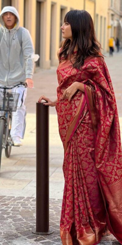 KP 4093 Red Color Soft Litchi Silk Jacquard Work Saree Casual, Wedding, Festive, Events . Expected Delivery  4-6 Working Days @1399/- only                                                                                                                                             | Sarees, Bollywood Sarees, Creative Sarees, Designer Sarees, Embroidered Sarees, Ethnic Saree, Modern Digital sarees, Party Wear Sarees