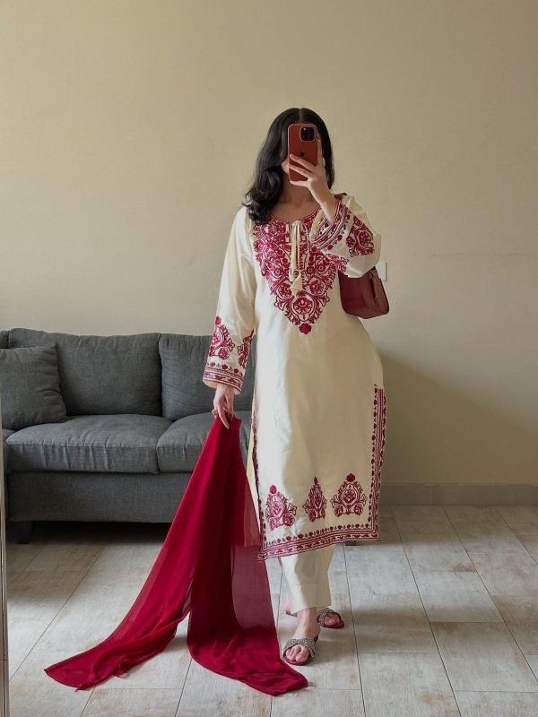 Off White Roman Embroidery Salwar Suit