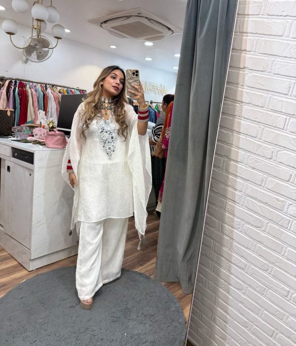 White Fendy Embroidery Salwar Suit