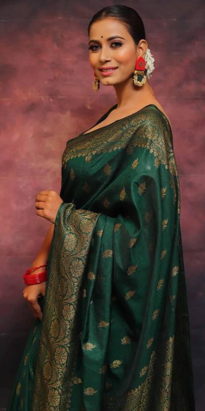 KP 6010 Green Soft Lichi Silk Jacquard Saree Perfect for Wedding, Party, Traditional Day, Family Gatherings, Sangeet . Grab it for ₹1349. Delivery 4-6 W | Sarees, Bollywood Sarees, Creative Sarees, Designer Sarees, Embroidered Sarees, Ethnic Saree, Modern Digital sarees, Party Wear Sarees