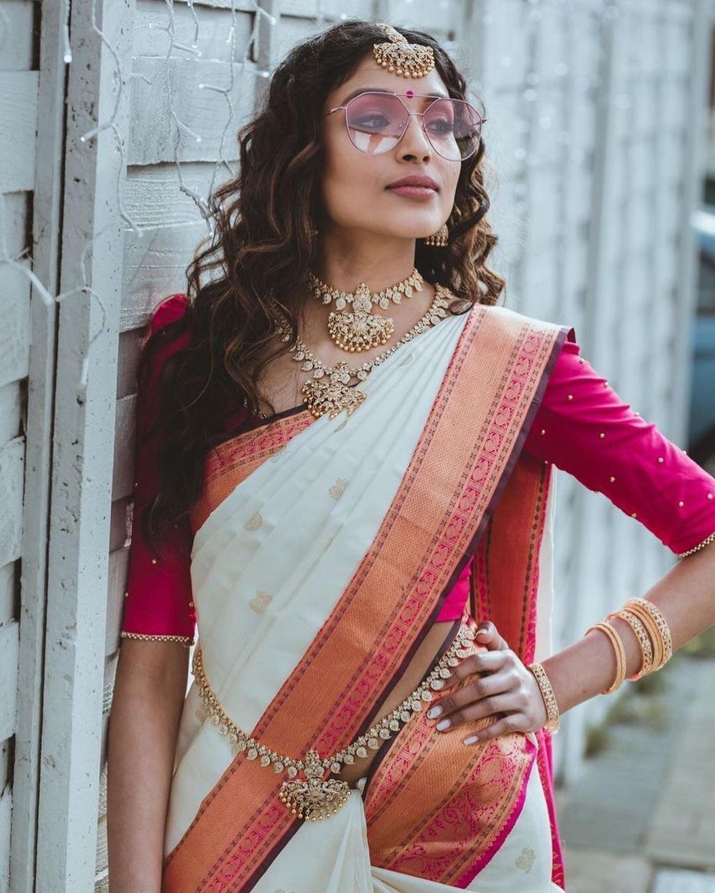 Pink Lichi Silk With Lace Jacquard Work Saree - Image 4