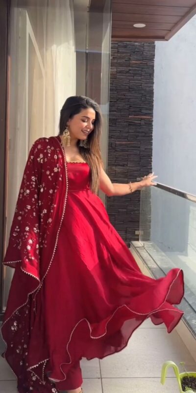 SRK 5128 Red | Red Heavy Faux Georgette With Embroidery Sequence Work With Attached Cups With Fully Flair Salwar Suit with Lace Work & Embroidery Work. Gra | Salwar suit, Designer Suits, Casual Suits, Creative suits, Palazzo Suits, Party Wear Suits, Patiala Suits, Straight Suits