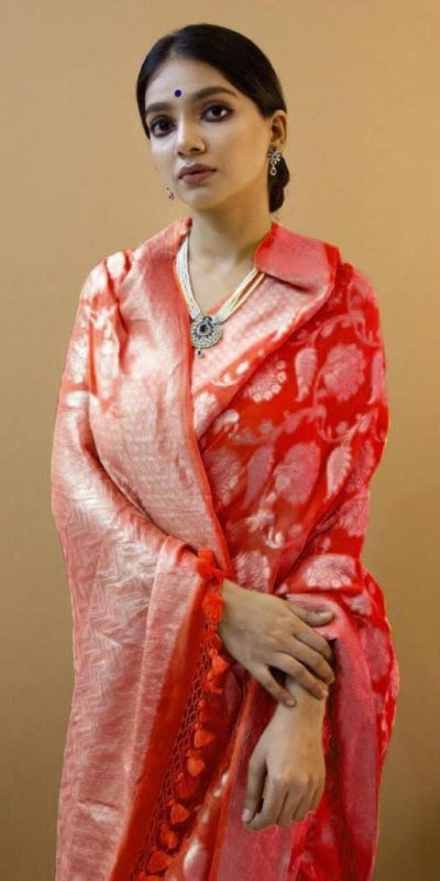 KP 1073 Red Soft Lichi Silk Saree Perfect for Wedding, Party, Sangeet, Ethnic Day, Festival Celebrations Get it for ₹1399. Delivery 4-6 Working Da | Sarees, Bollywood Sarees, Creative Sarees, Designer Sarees, Embroidered Sarees, Ethnic Saree, Modern Digital sarees, Party Wear Sarees