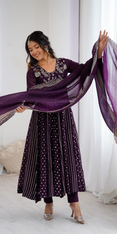 SRK 5293 Wine With Crunchy Silk With Fully Flair with Lace Work & Embroidery Work Anarkali Gown . Introductory Price ₹2149. Delivery 4-6 Worki | Gowns, Bollywood Gowns, Creative Gowns, Designer Gowns, Embroidered Gowns, Party Wear Gowns