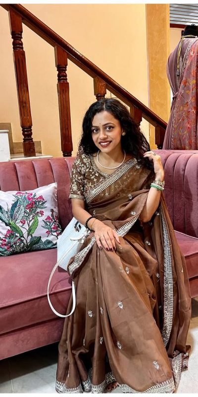 AC MAGIC CIRCLE Brown Soft Organza Saree Perfect for Wedding, Party, Haldi, Festival Celebrations, Diwali – . Grab it for ₹2099. Delivery 4-6 Working Days | Sarees, Bollywood Sarees, Creative Sarees, Designer Sarees, Embroidered Sarees, Ethnic Saree, Modern Digital sarees, Party Wear Sarees