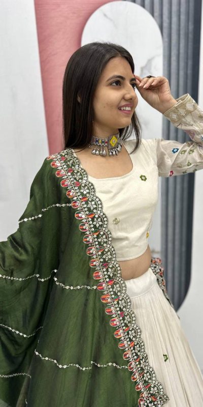 PC 503 Green in Pure Tissue Silk Cut Work & Lace Work Lehenga Choli . Now at just ₹2349. Delivery 4-6 Working Days. Shop now. | Lehenga, Bollywood Lehenga, Creative Lehenga, Designer Lehenga, Embroidered Lehenga, Party Wear Lehenga