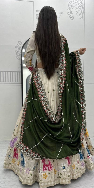 PC 503 Green in Pure Tissue Silk Cut Work & Lace Work Lehenga Choli . Now at just ₹2349. Delivery 4-6 Working Days. Shop now. | Lehenga, Bollywood Lehenga, Creative Lehenga, Designer Lehenga, Embroidered Lehenga, Party Wear Lehenga