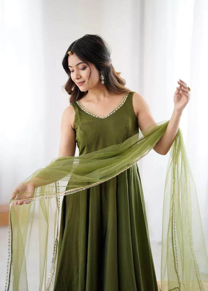 Mahendi Roman Silk Chanderi Mirror Work Gown - Image 3