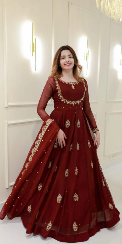 LG 2006 Maroon Georgette Gown Perfect for Wedding, Party, Engagement, Diwali, Sangeet . Exclusive Offer ₹1999. Delivery 4-6 Working Days. Shop now. | Gowns, Bollywood Gowns, Creative Gowns, Designer Gowns, Embroidered Gowns, Party Wear Gowns