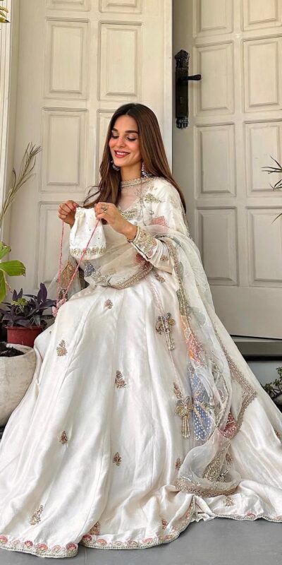 LG 2018 Off White Chinon Gown Perfect for Wedding, Party, Makar Sankranti, Anniversary, Ethnic Day – . Grab it for ₹2399. Delivery 4-6 Working Day | Gowns, Bollywood Gowns, Creative Gowns, Designer Gowns, Embroidered Gowns, Party Wear Gowns