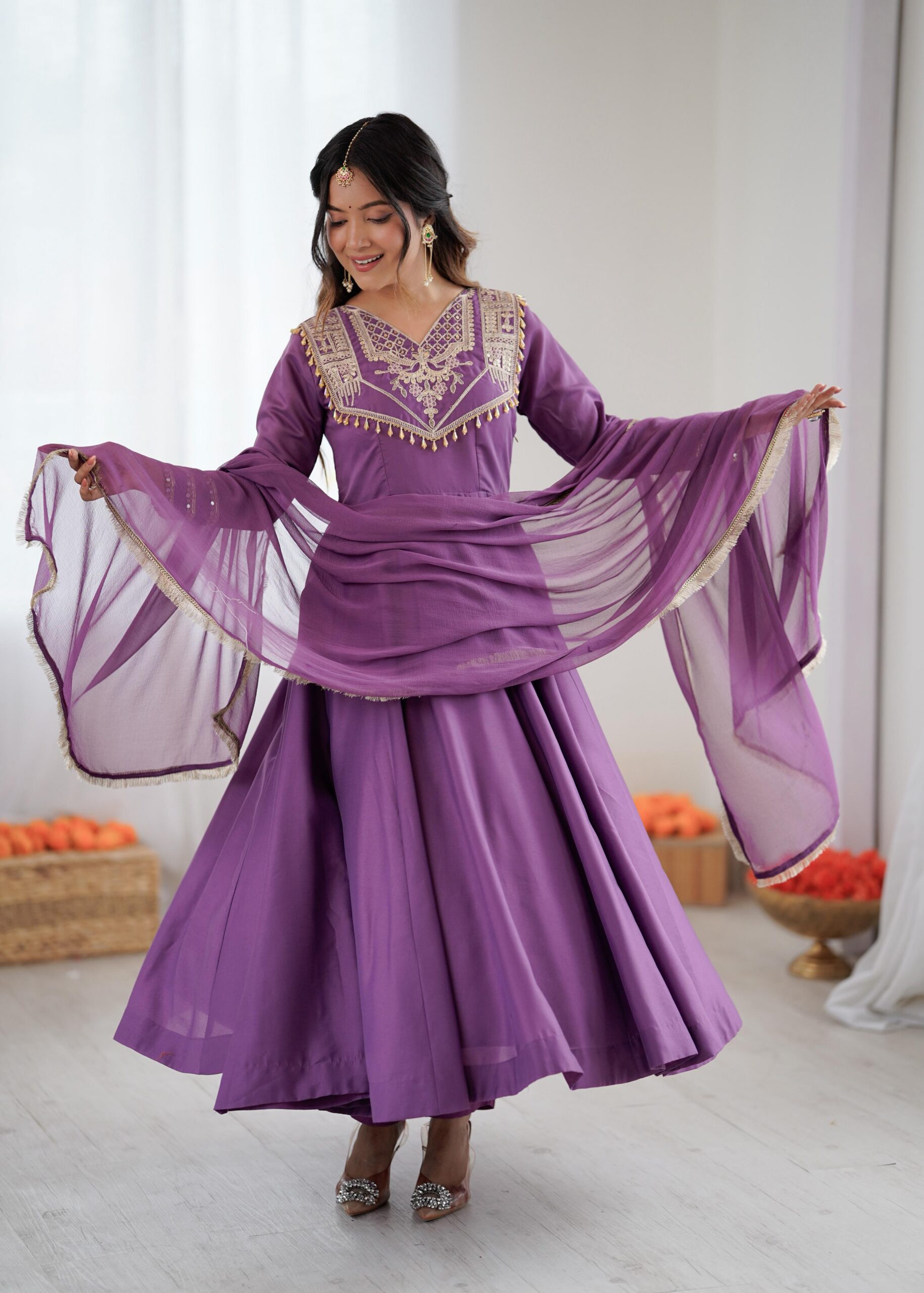 Lavender Roman Silk Lace Work Border Gown - Image 8