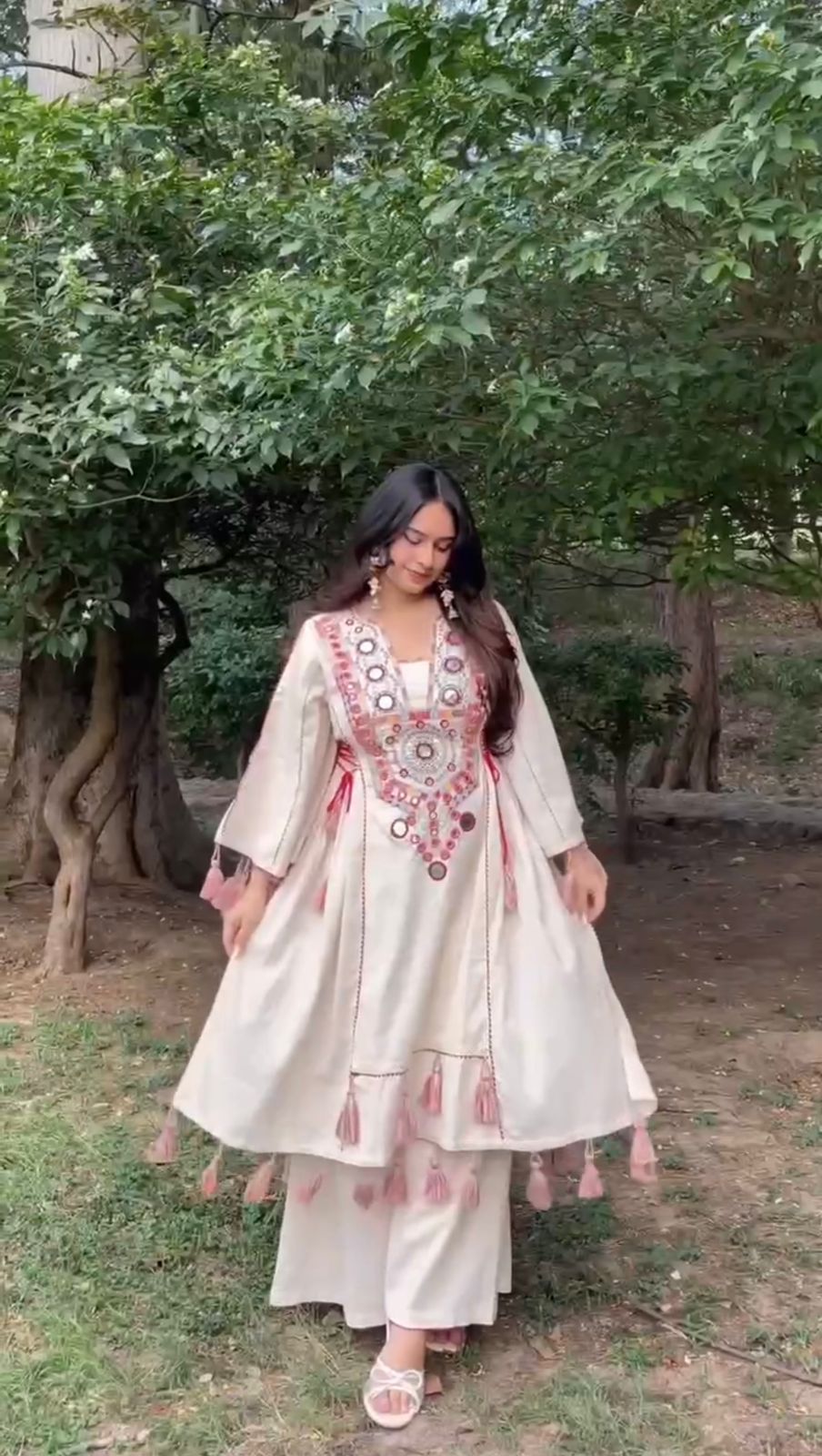 White Rayon Thread With Real Mirror Work Salwar Suit