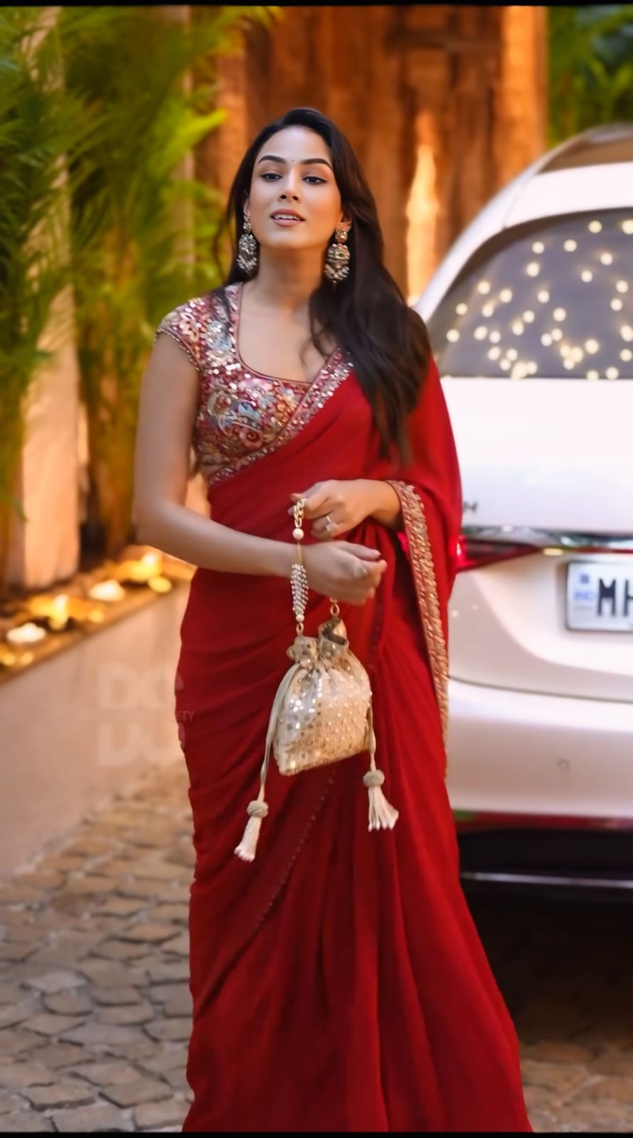 Red Rangoli Silk Lace Embroidery Work Saree - Image 4