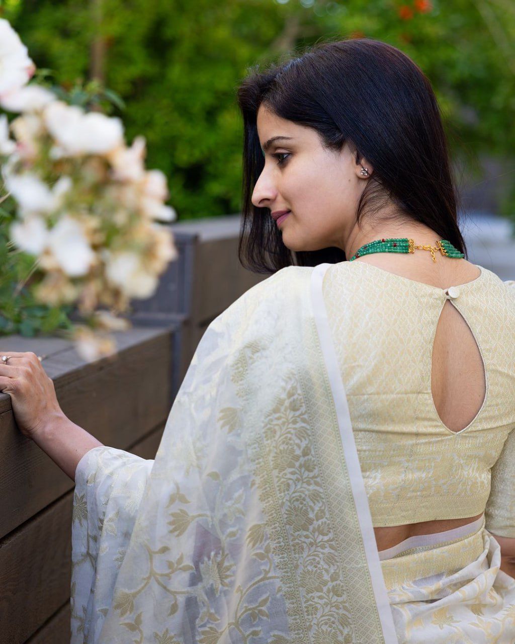 White Soft Lichi Silk Jacquard Saree - Image 2