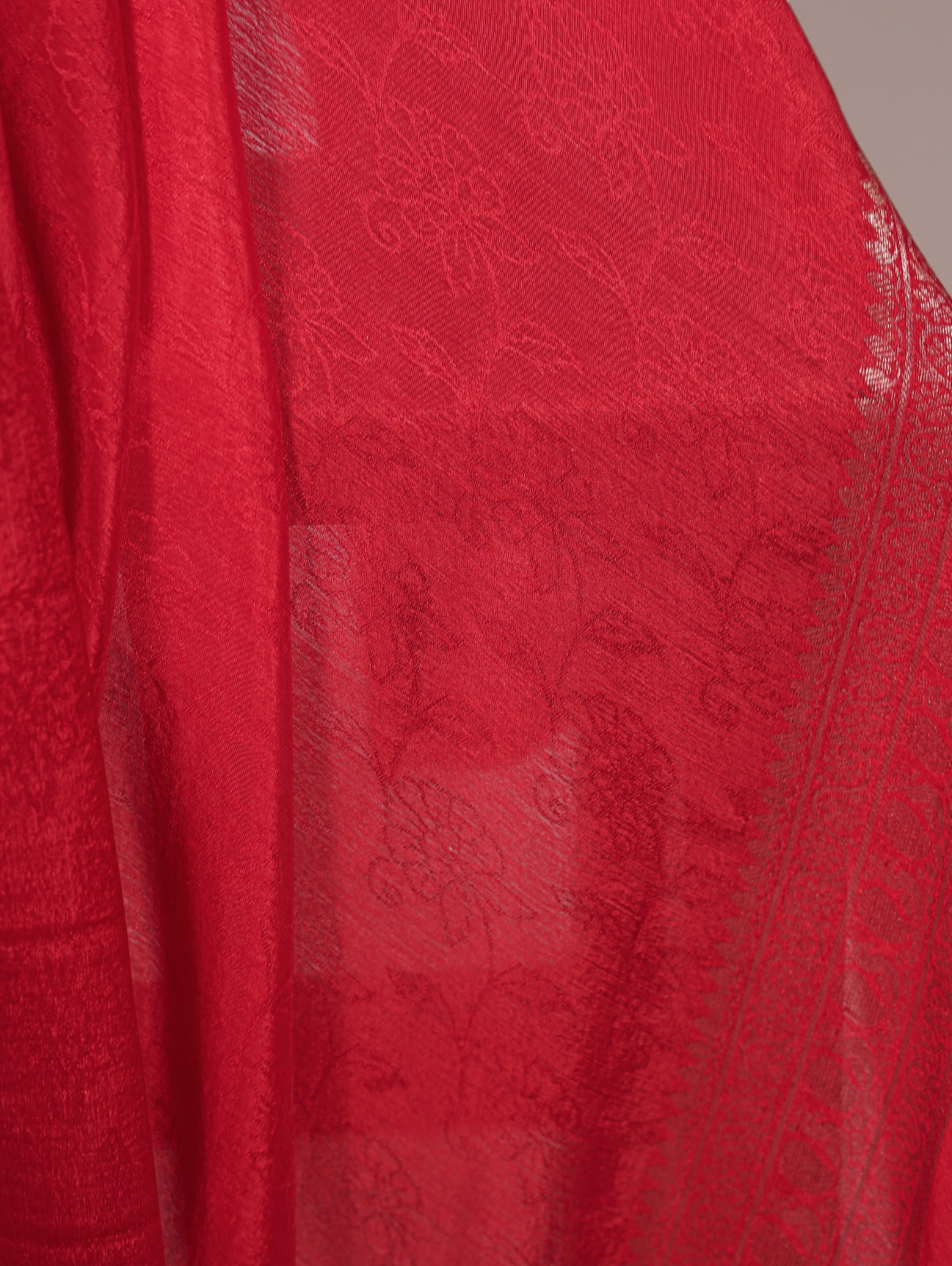 Red Chinon Zari Weaving Work Saree - Image 4