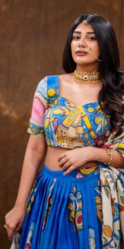 PC 425 Blue Color Chent Crep Lehenga Choli with Kalamkari Print. Special Price ₹2049. Delivery 4-6 Working Days. Shop now. | Lehenga, Bollywood Lehenga, Creative Lehenga, Designer Lehenga, Embroidered Lehenga, Party Wear Lehenga