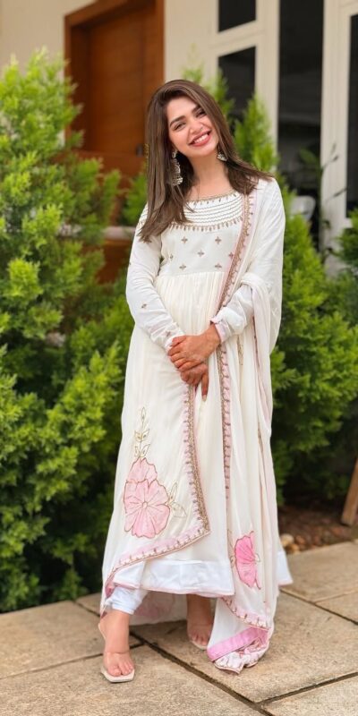 ZF 426 White Georgette Gown Perfect for Wedding, Party, Eid, Festival Celebrations, Haldi – . Introductory Price ₹1849. Delivery 4-6 Working Days. | Gowns, Bollywood Gowns, Creative Gowns, Designer Gowns, Embroidered Gowns, Party Wear Gowns