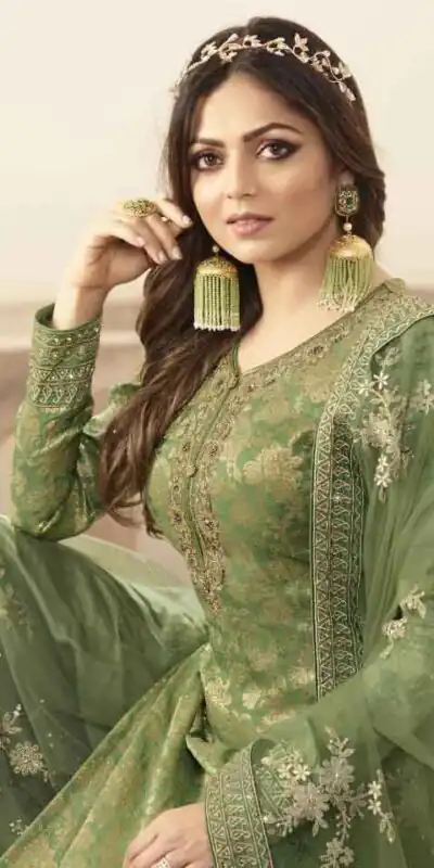 LT 5401 Green Top :- Heavy Jacquard Silk Georgette & Multi Work + Diamond Plazo :- Heavy Net & Multi Work + Diamond Rs 2499/- | Salwar suit, Designer Suits, Casual Suits, Creative suits, Palazzo Suits, Party Wear Suits, Straight Suits