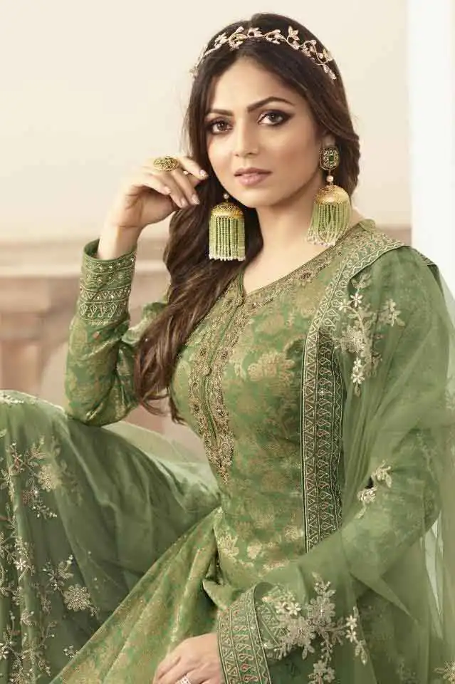 LT 5401 Green Top :- Heavy Jacquard Silk Georgette & Multi Work + Diamond Plazo :- Heavy Net & Multi Work + Diamond Rs 2499/- | Salwar suit, Designer Suits, Casual Suits, Creative suits, Palazzo Suits, Party Wear Suits, Straight Suits