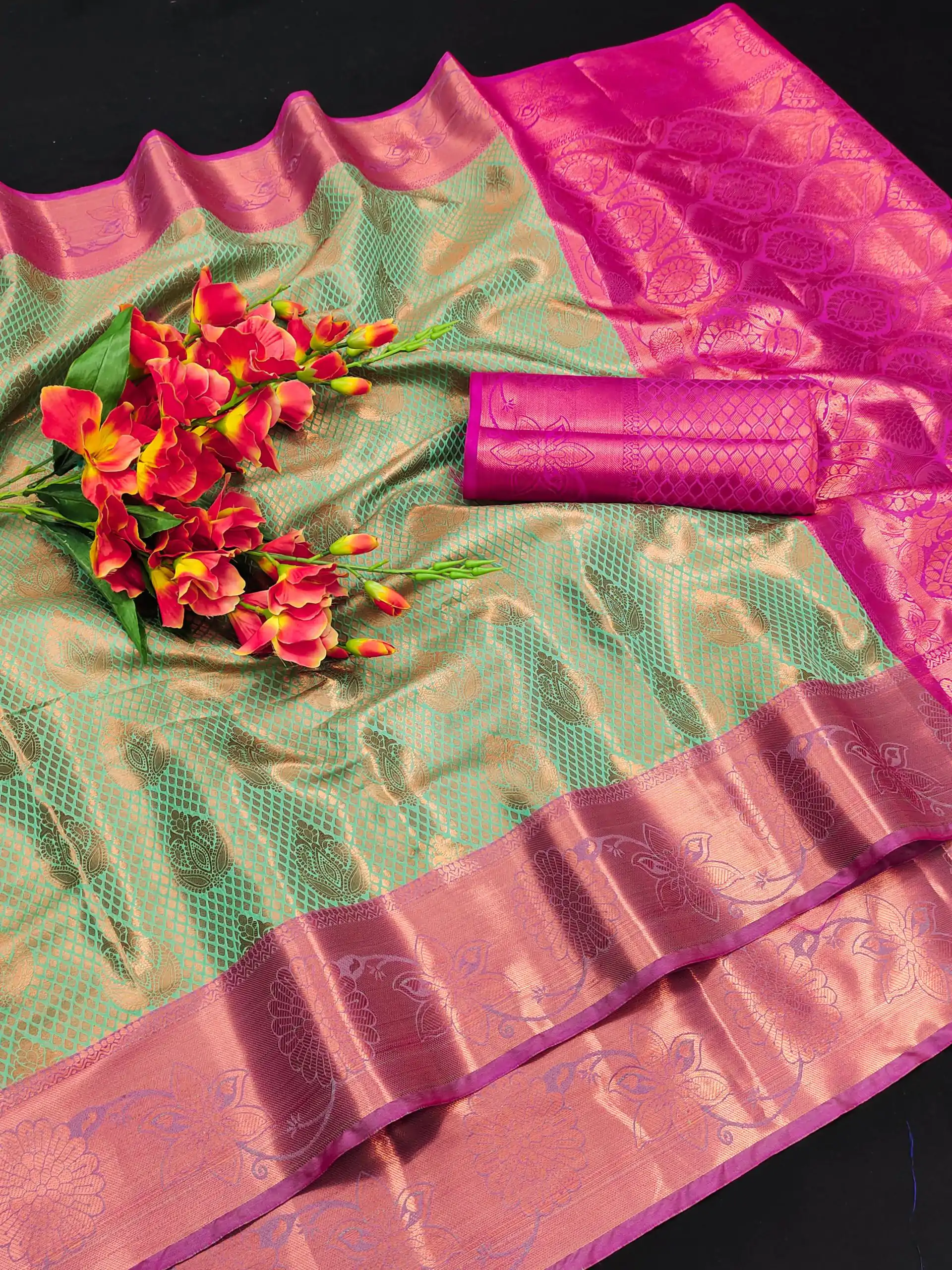 MB™3269 Green Color Lichi Silk Gold, Silver Zari Weaving Saree Casual, Party Wear Wedding, Events, Festival, Etc. Expected Delivery 4-6 Working Days @1599/- | Sarees, Bollywood Sarees, Creative Sarees, Designer Sarees, Embroidered Sarees, Ethnic Saree, Modern Digital sarees, Party Wear Sarees