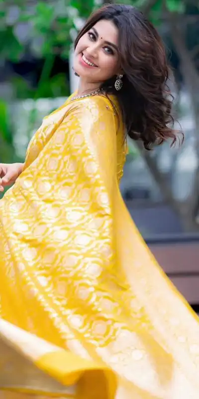 DDF Yellow Zalar Color Banarasi Soft Silk Ordinary Design Saree Casual, Party Wear, Wedding, Events, Etc. Expected Delivery 4-6 Working Days 1399/- | Sarees, Bollywood Sarees, Creative Sarees, Designer Sarees, Embroidered Sarees, Ethnic Saree, Modern Digital sarees, Party Wear Sarees