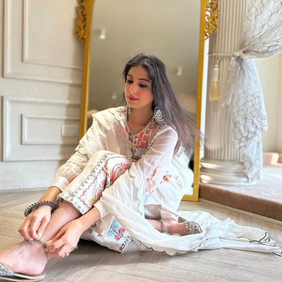 RTC 5541 White Color Salwar Suit : Faux Georgette Work : Embroidery Work Wedding, Traditionl Wear, Festive, Events @2099/- | Salwar suit, Designer Suits, Casual Suits, Creative suits, Palazzo Suits, Party Wear Suits, Straight Suits