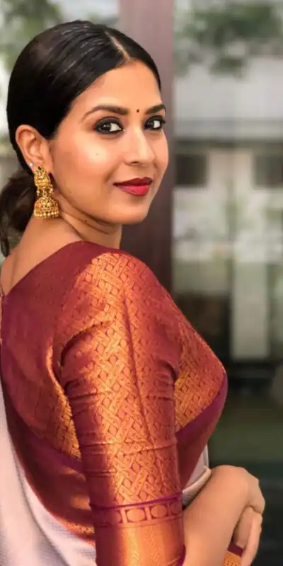 KP 4051 Silver Color Soft Lichi Silk Cloth Rich Pallu All Over Saree Events Casual, Wedding, Festive, Events . Expected Delivery  4-6 Working Days @1399/- | Sarees, Bollywood Sarees, Creative Sarees, Designer Sarees, Embroidered Sarees, Ethnic Saree, Modern Digital sarees, Party Wear Sarees