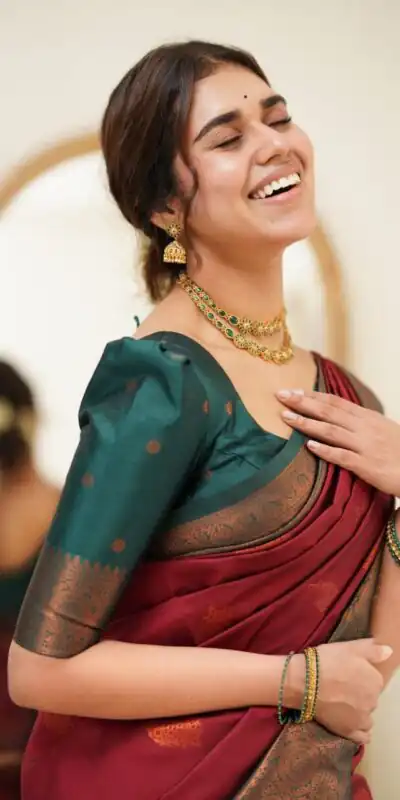DDF 115 Red Color Soft Lichi Silk Ordinary Design Rich Pallu Saree Casual, Party Wear, Events, Festivals Etc. Expected Delivery 4-6 Working Days 1499/ | Sarees, Bollywood Sarees, Creative Sarees, Designer Sarees, Embroidered Sarees, Ethnic Saree, Modern Digital sarees, Party Wear Sarees