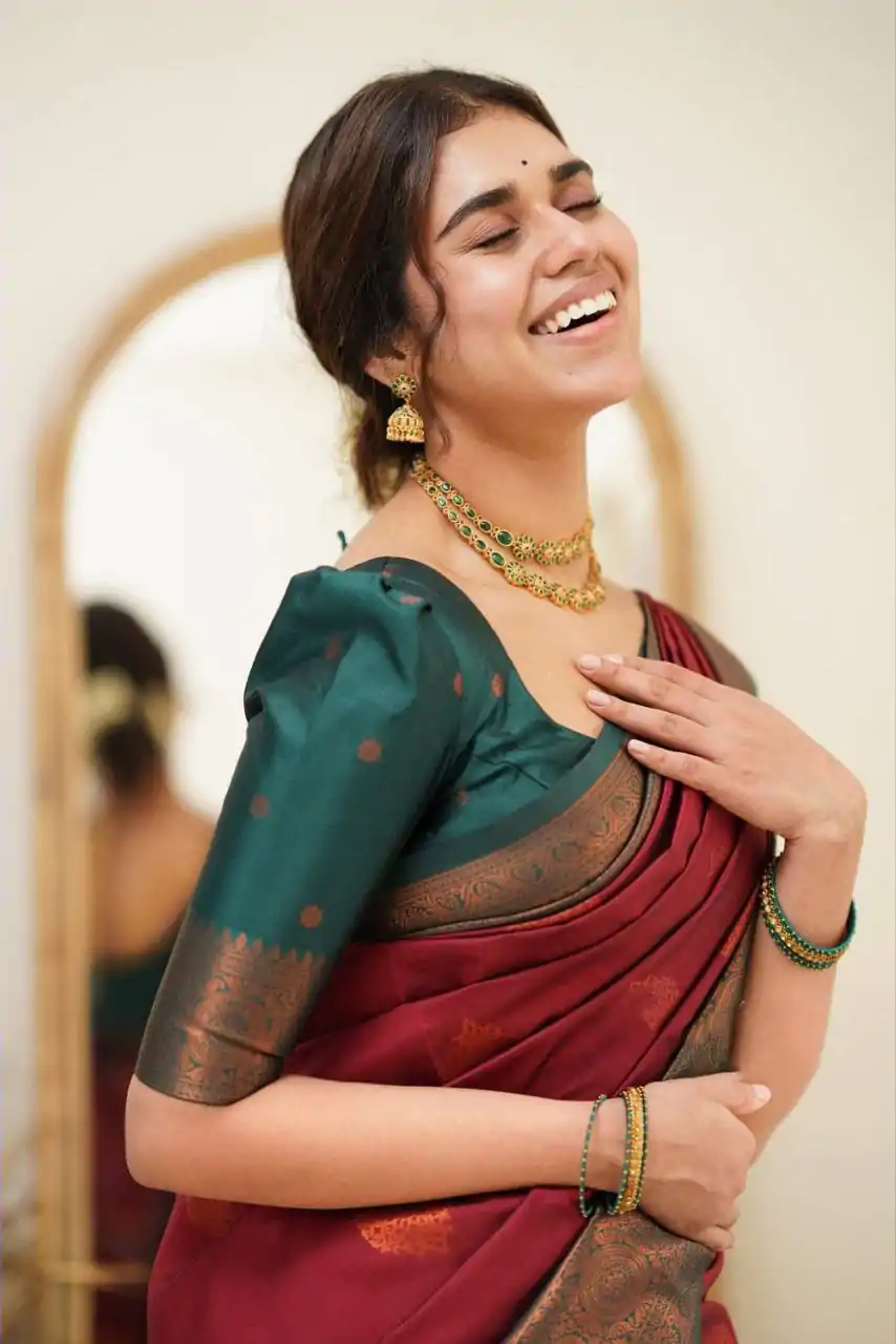 DDF 115 Red Color Soft Lichi Silk Ordinary Design Rich Pallu Saree Casual, Party Wear, Events, Festivals Etc. Expected Delivery 4-6 Working Days 1499/ | Sarees, Bollywood Sarees, Creative Sarees, Designer Sarees, Embroidered Sarees, Ethnic Saree, Modern Digital sarees, Party Wear Sarees