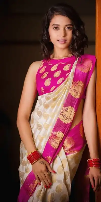 MB™️3164 Off White Color Soft Kanjivaram Pattu Jacquard Silk Saree Casual, Wedding, Party, Festival, Events, Etc. Expected Delivery 4-6 Working Days @1449/- | Sarees, Bollywood Sarees, Creative Sarees, Designer Sarees, Embroidered Sarees, Ethnic Saree, Modern Digital sarees, Party Wear Sarees