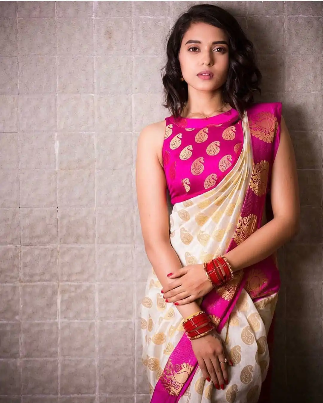 MB™️3164 Off White Color Soft Kanjivaram Pattu Jacquard Silk Saree Casual, Wedding, Party, Festival, Events, Etc. Expected Delivery 4-6 Working Days @1449/- | Sarees, Bollywood Sarees, Creative Sarees, Designer Sarees, Embroidered Sarees, Ethnic Saree, Modern Digital sarees, Party Wear Sarees