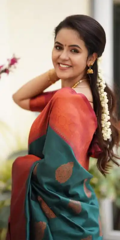 KP 4059 Peacock Green Color Soft Lichi Silk Rich Pallu All Over Saree Events Casual, Wedding, Festive, Events Etc. Expected Delivery  4-6 Working Days @1399 | Sarees, Bollywood Sarees, Creative Sarees, Designer Sarees, Embroidered Sarees, Ethnic Saree, Modern Digital sarees, Party Wear Sarees