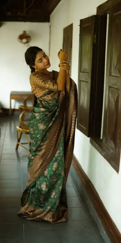 DDF 126 Green Color Soft Lichi Silk Ordinary Design Rich Pallu Saree Casual, Party Wear, Events, Festivals Etc. Expected Delivery 4-6 Working Days 1549 | Sarees, Bollywood Sarees, Creative Sarees, Designer Sarees, Embroidered Sarees, Ethnic Saree, Modern Digital sarees, Party Wear Sarees