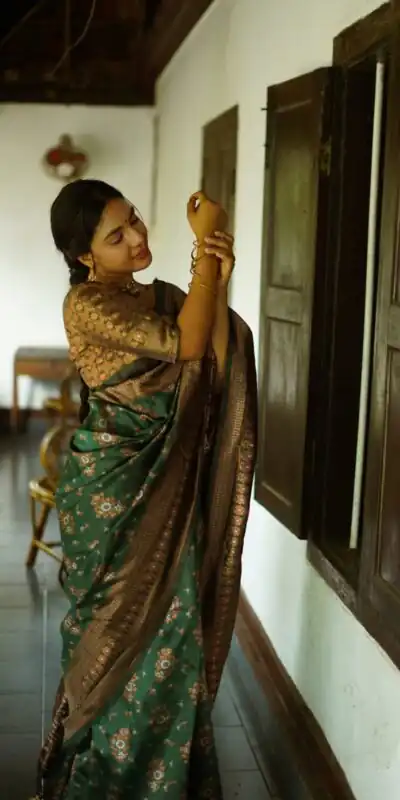 DDF 126 Green Color Soft Lichi Silk Ordinary Design Rich Pallu Saree Casual, Party Wear, Events, Festivals Etc. Expected Delivery 4-6 Working Days 1549 | Sarees, Bollywood Sarees, Creative Sarees, Designer Sarees, Embroidered Sarees, Ethnic Saree, Modern Digital sarees, Party Wear Sarees