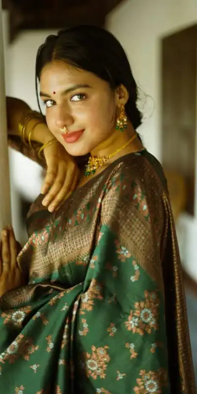 DDF 126 Green Color Soft Lichi Silk Ordinary Design Rich Pallu Saree Casual, Party Wear, Events, Festivals Etc. Expected Delivery 4-6 Working Days 1549 | Sarees, Bollywood Sarees, Creative Sarees, Designer Sarees, Embroidered Sarees, Ethnic Saree, Modern Digital sarees, Party Wear Sarees