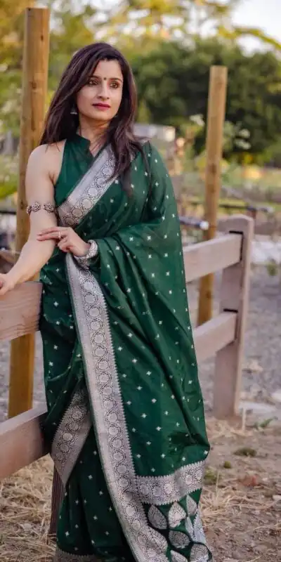 KP 5064 Green Color Soft Lichi Silk Cloth Beautiful Rich Pallu Saree Casual, Party Wear, Wedding, Events Etc.   Expected Delivery 4-6 Working Days @ 1399/- | Sarees, Bollywood Sarees, Creative Sarees, Designer Sarees, Embroidered Sarees, Ethnic Saree, Modern Digital sarees, Party Wear Sarees