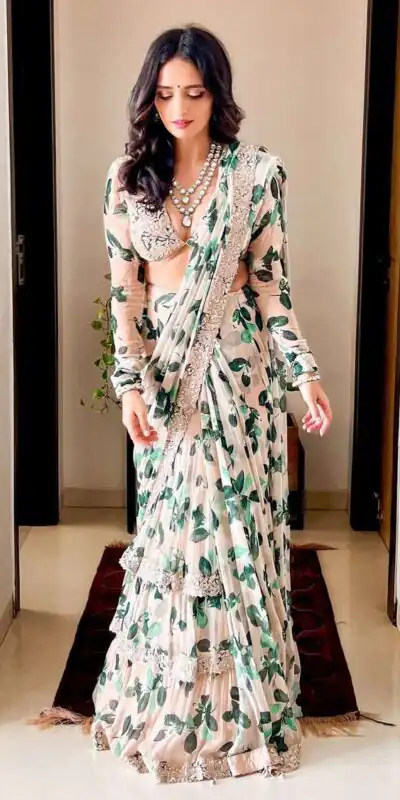 KD 381 White  Saree : Georgette Thread Digital Print Work Saree Casual, Party, Wedding, Festive, Events Etc.  Expected Delivery 4-6 Working Days @2099/- | Sarees, Bollywood Sarees, Creative Sarees, Designer Sarees, Embroidered Sarees, Modern Digital sarees, Party Wear Sarees