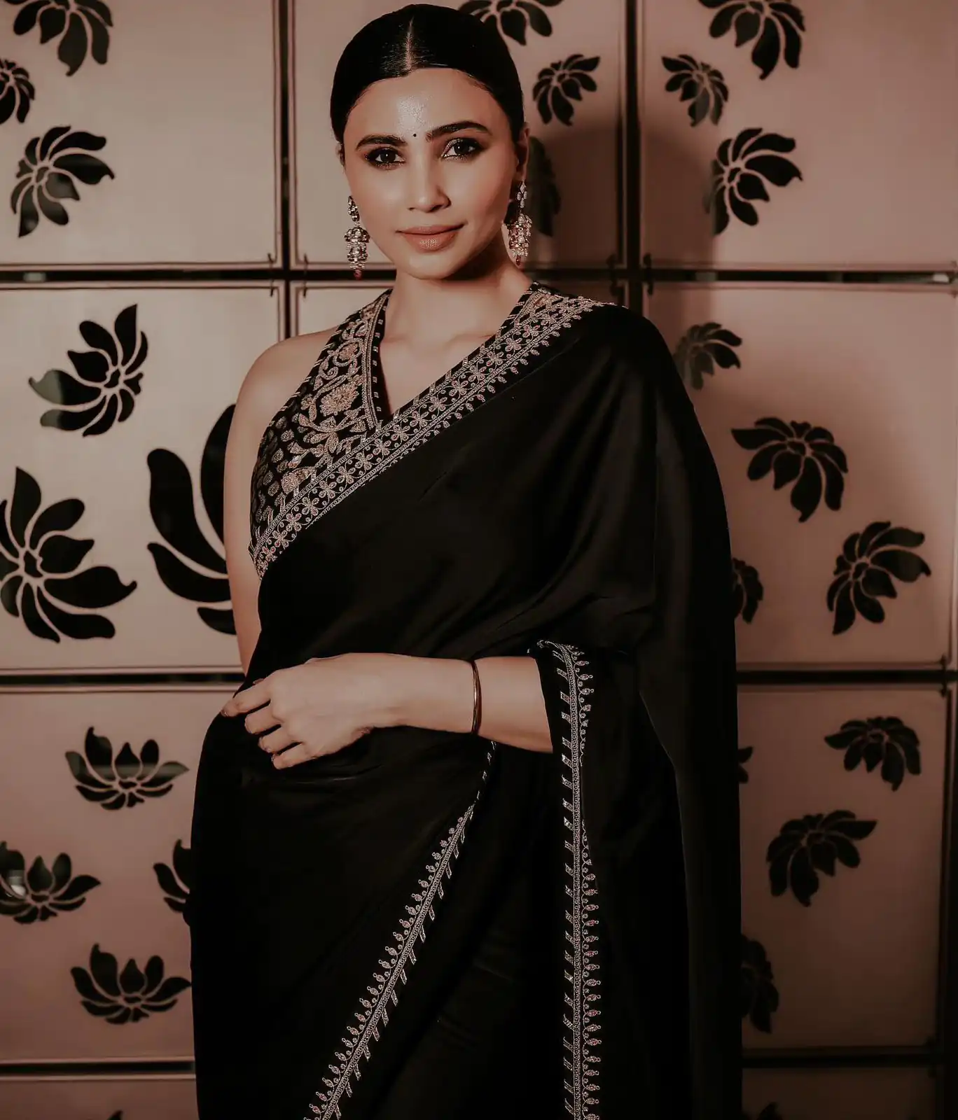 KD 463 Black Color Satin Silk Thread & Sequence Work Saree Casual, Party, Wedding, Festive, Events Etc.  Expected Delivery  4-6 Working Days @1749/- Only | Sarees, Bollywood Sarees, Creative Sarees, Designer Sarees, Embroidered Sarees, Ethnic Saree, Modern Digital sarees, Party Wear Sarees