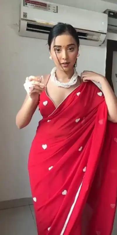 DDH LOVING Red Color Georgette With Hart Gmathi Work Saree Events Casual, Wedding, Festive, Events Etc. Expected Delivery 4-6 Working Days @1499/- | Sarees, Bollywood Sarees, Creative Sarees, Designer Sarees, Embroidered Sarees, Ethnic Saree, Modern Digital sarees, Party Wear Sarees