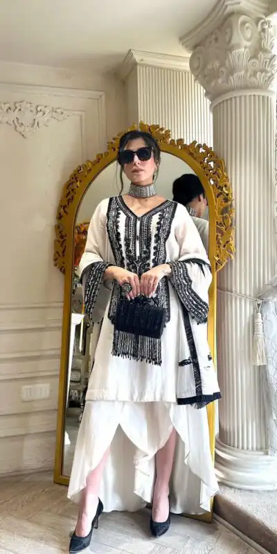 KD 1437 White Color Faux Georgette Thread Work Salwar Suit Casual, Party, Festive, Events Wedding Etc.  Expected Delivery 4-6 Working Days @1899/- Only | Salwar suit, Designer Suits, Casual Suits, Creative suits, Palazzo Suits, Party Wear Suits, Straight Suits