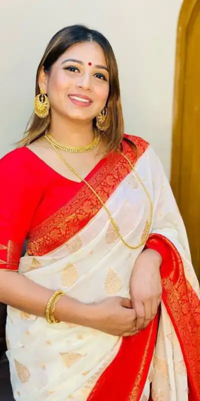 DDF DURGA White Color Soft Lichi Silk Ordinary Design Rich Pallu Saree Casual, Party Wear, Events, Festivals Etc. Expected Delivery 4-6 Working Days 1499/- | Sarees, Bollywood Sarees, Creative Sarees, Designer Sarees, Embroidered Sarees, Ethnic Saree, Modern Digital sarees, Party Wear Sarees