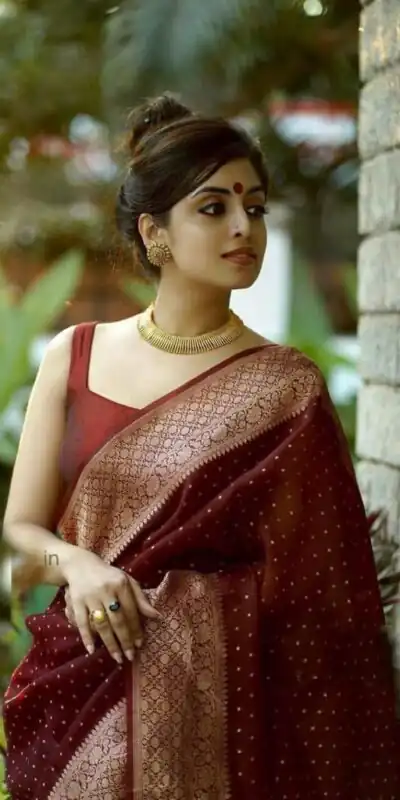 KP 4012 Maroon Color Soft Lichi Silk Cloth Beautiful Rich Pallu Saree Casual, Party Wear, Wedding, Events Etc.   Expected Delivery 4-6 Working Days @ 1349 | Sarees, Bollywood Sarees, Creative Sarees, Designer Sarees, Embroidered Sarees, Ethnic Saree, Modern Digital sarees, Party Wear Sarees