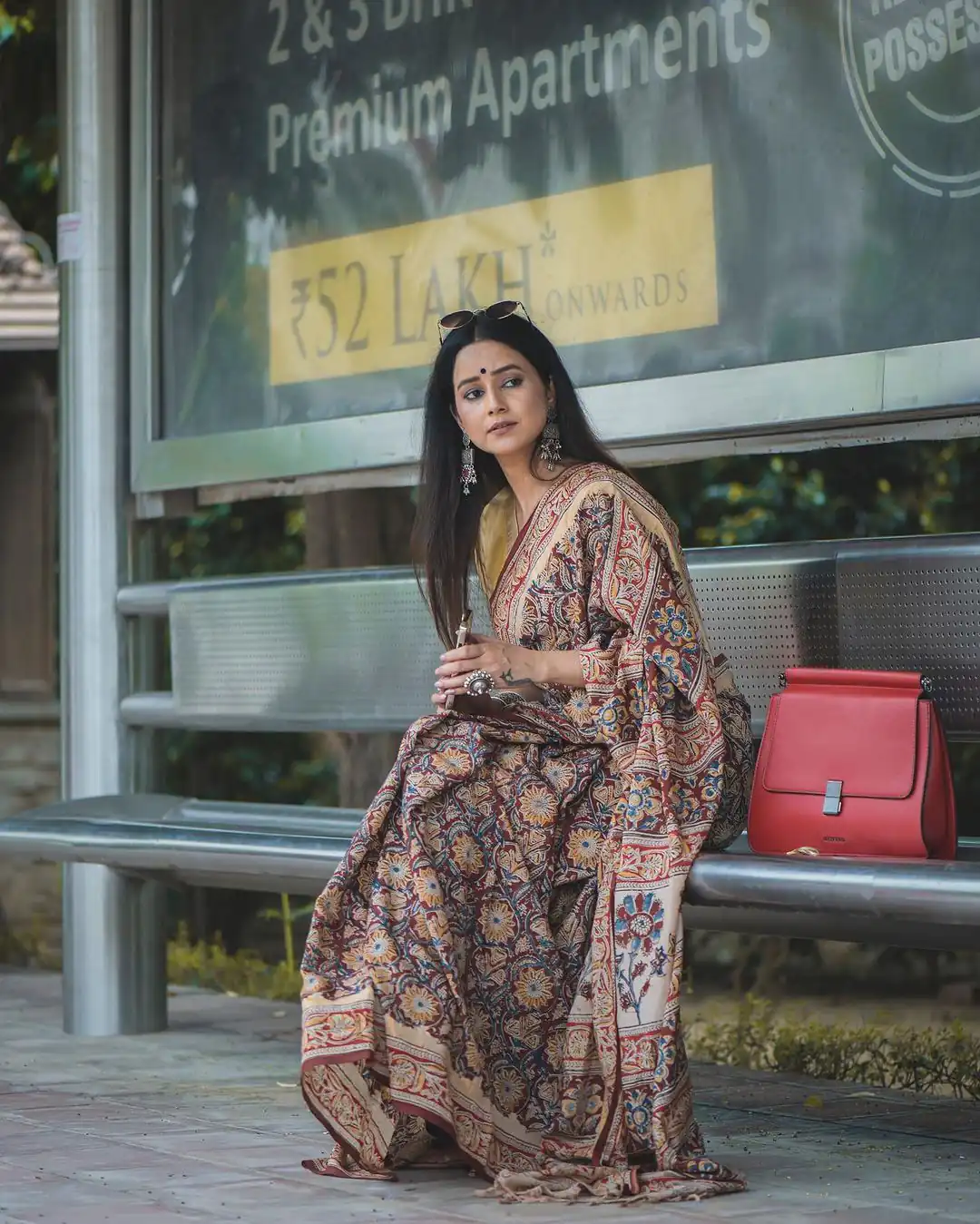 NT 560 Cream Color Plain Linen Digital Printed All Over Saree Events Casual Wedding Festive . Expected Delivery  4-6 Working Days @1449/- | Sarees, Bollywood Sarees, Creative Sarees, Designer Sarees, Embroidered Sarees, Ethnic Saree, Modern Digital sarees, Party Wear Sarees